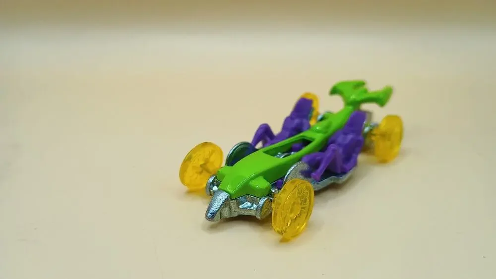2020 Hot Wheels X-Raycers Pedal de Metal Lime Green Die Cast Toy Car Vehicle